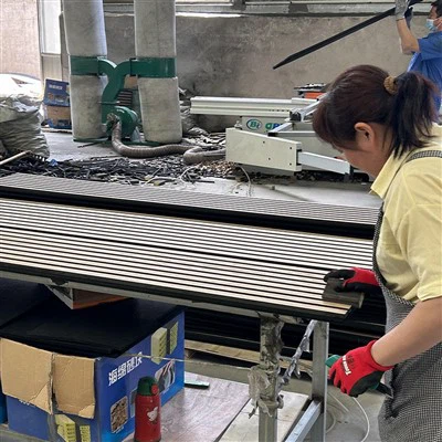 Panel akustik ketumpatan tinggi untuk penebat bunyi maksimum